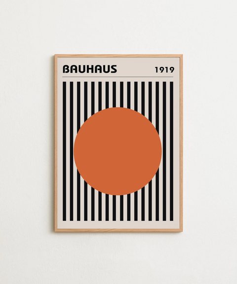 Bauhaus 1919 Orange poster visad med valfri ram – FrenzyFrame