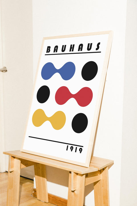 Bauhaus Play poster visad med valfri ram – FrenzyFrame