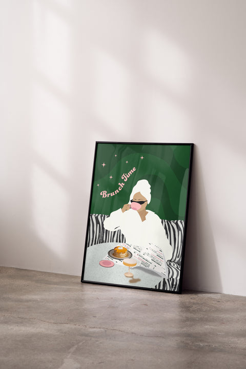 Brunch Time poster i miljö med tillval av ram – FrenzyFrame