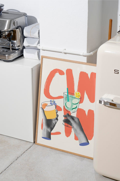 Cin Cin Club poster visad med ram som tillval i miljö – FrenzyFrame