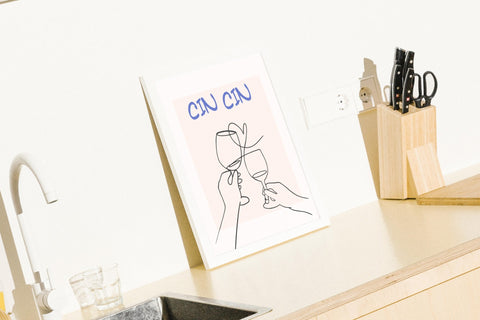 Cin Cin poster i miljö med valfri ram – FrenzyFrame