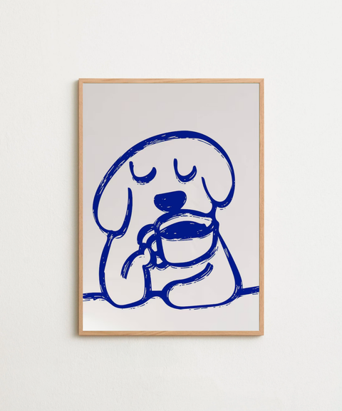 Coffee Pup poster visad med ram som tillval – FrenzyFrame