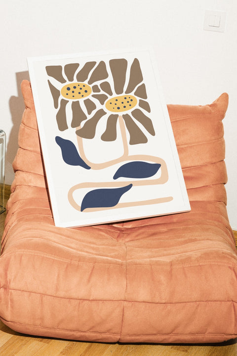 Desert Daisies poster visad med ram som tillval i miljöbild – FrenzyFrame