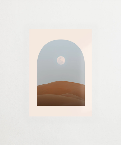 Desert Dreams poster med varmt ökenlandskap – FrenzyFrame