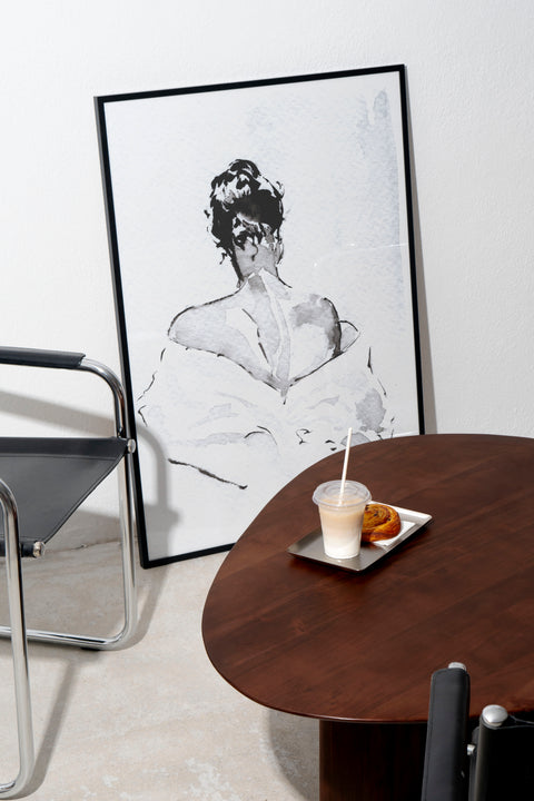 Elegance poster visad med valfri ram – FrenzyFrame