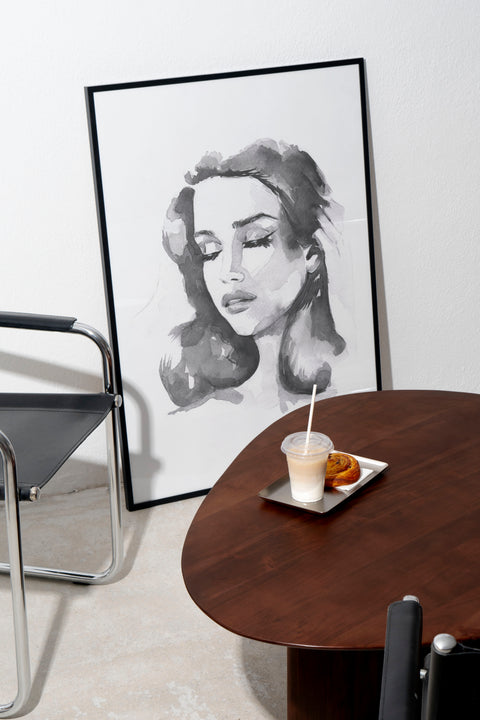 Feminity poster i miljö med valmöjlighet för ram – FrenzyFrame