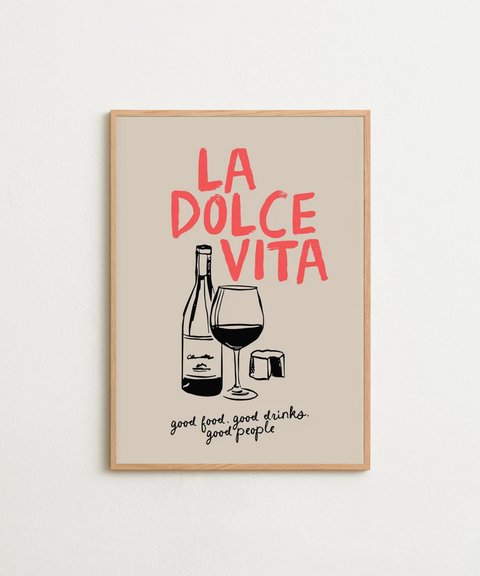La Dolce Vita poster från FrenzyFrame visad med valfri ram i en inredning