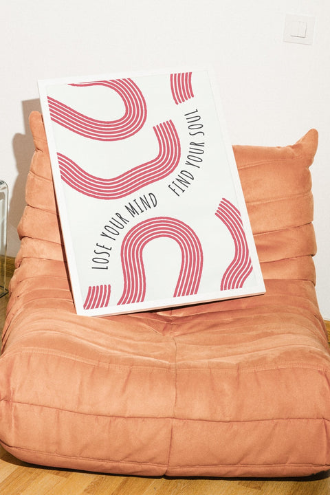 Mind Lost, Soul Found poster visad med ram som tillval – FrenzyFrame