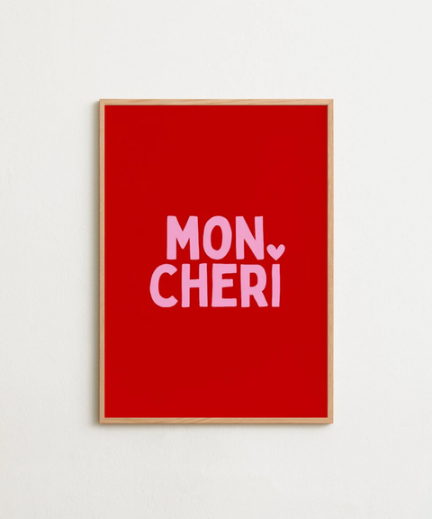 Mon Chéri poster visad med ram som tillval – FrenzyFrame