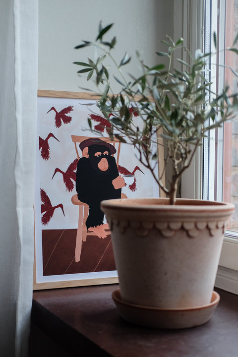 Monkey Drink Coffee poster visad med ram som tillval - FrenzyFrame