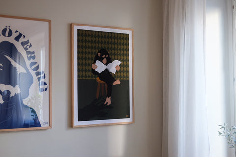 Monkey poster visad med valfri ram i hemlig miljö – FrenzyFrame