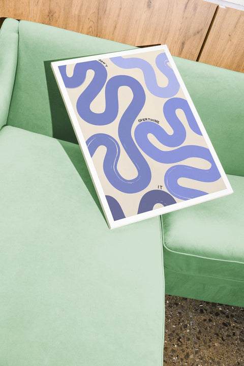 Overthinkin' in Blue poster visad med blå ram som tillval – FrenzyFrame