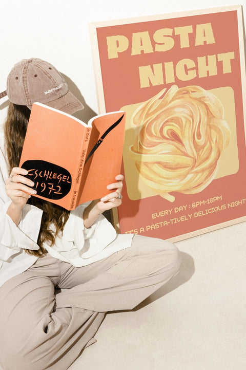 Pasta Night poster visad med valfri ram – FrenzyFrame kökstavla