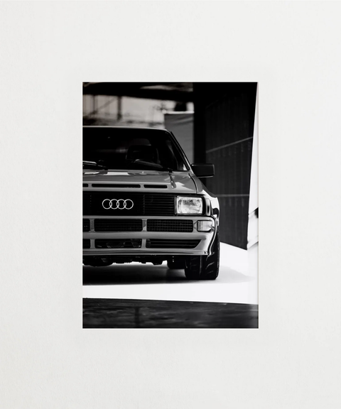 Quattro Silence poster med abstrakt motorsport-motiv – FrenzyFrame