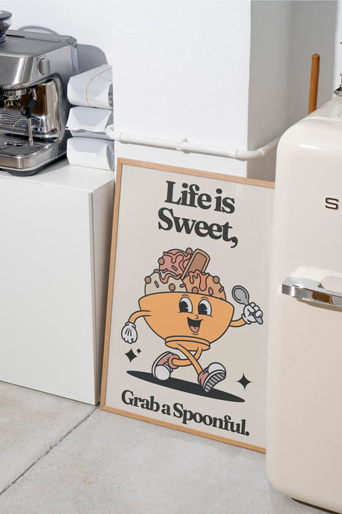 The Sweet Life poster i miljö med valfri ram – FrenzyFrame