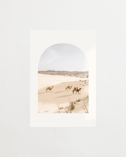 Through the Dunes poster med öklandskap – FrenzyFrame