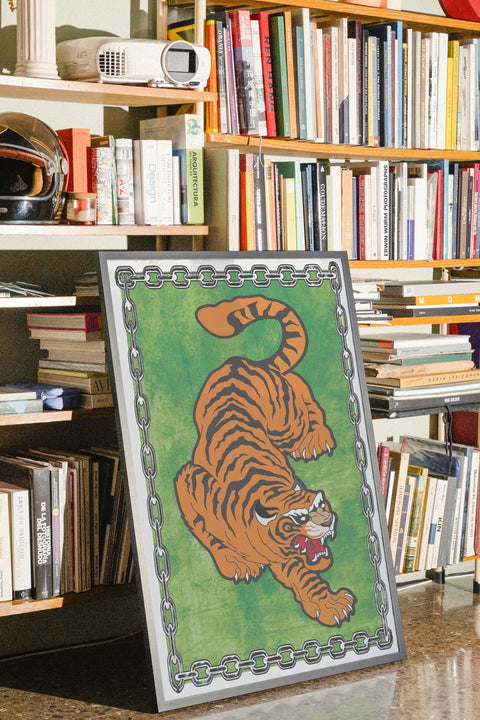 Tiger Fury poster visad med valfri ram – FrenzyFrame