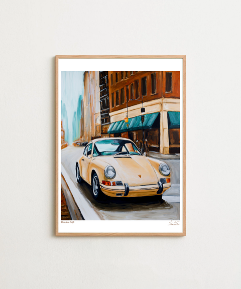 Timeless Drift poster visad med valfri ram – FrenzyFrame