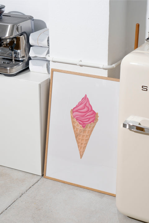 Un gelato poster visad med valfri ram – FrenzyFrame