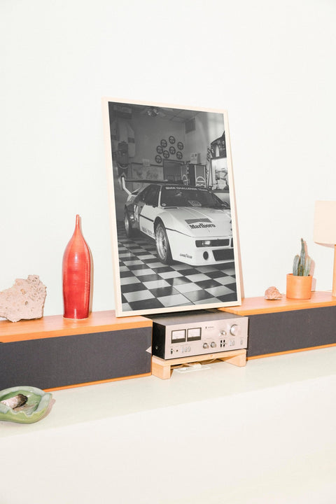 Vintage BMW M1 poster visad med ram som tillval – FrenzyFrame